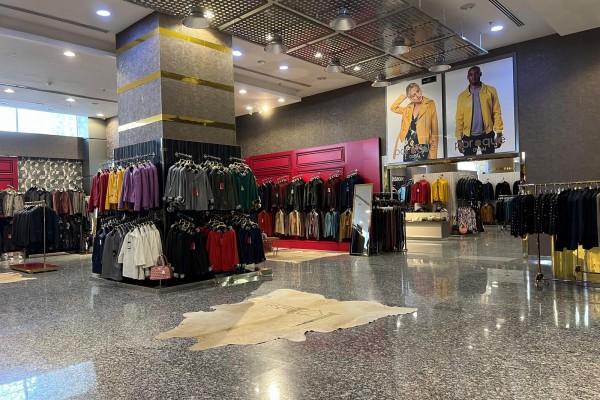 DUBAI STORE